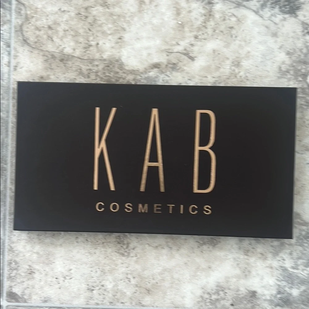 KAB Cosmetics Volume 1 Face Contour Palette - 8 shades!